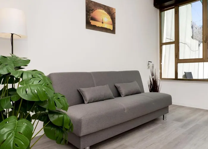 アパート Zaffiro 1 *